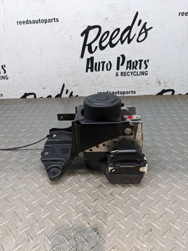 Anti-Lock Brake Part Actuator And Pump Assembly Fits 06-08 RAV4 1181582
