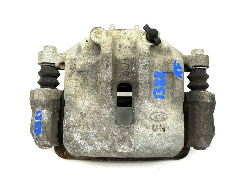 Right Passenger Front Brake Caliper 58130-1D000 Fits 2007-2009 Kia Rondo 68736