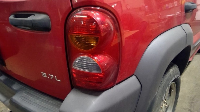 Passenger Right Tail Light Fits 02-04 LIBERTY 1786277