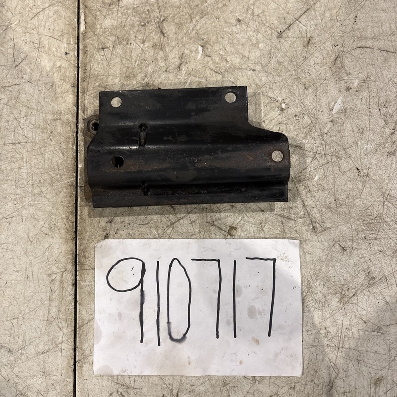 2001 -2004 Dodge Durango Dakota4.7L 4WDEngine Mount Bracket 52019960