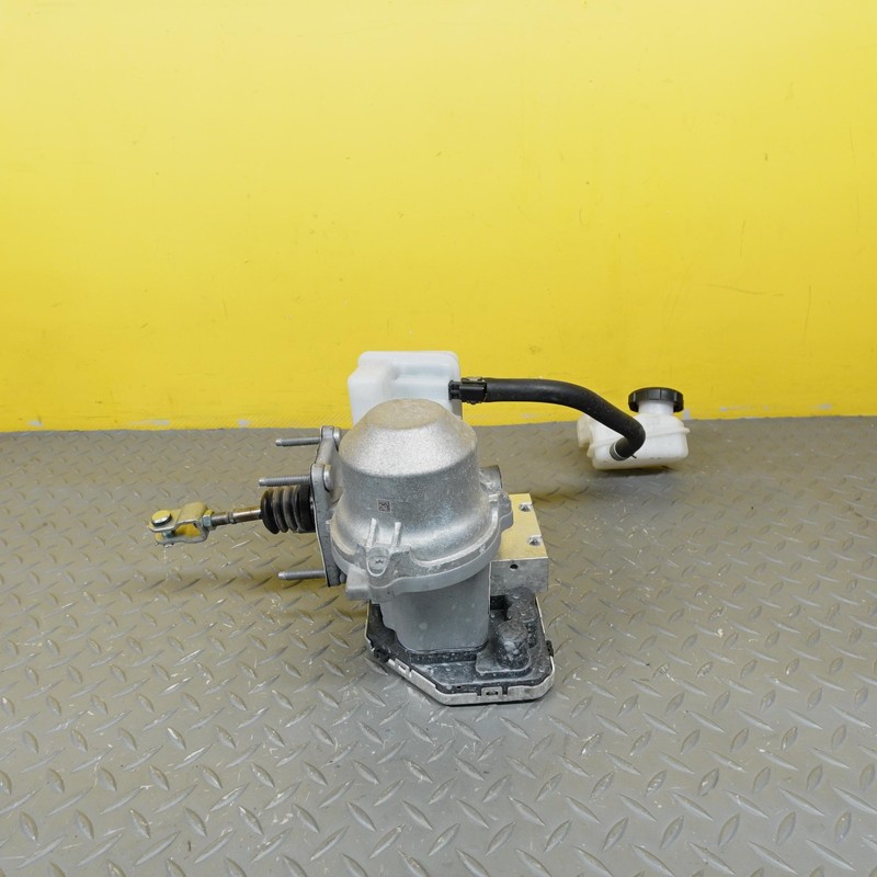 2022-2024 HYUNDAI IONIQ 5 POWER BRAKE BOOSTER W/ MASTER CYLINDER OEM 58500GI010