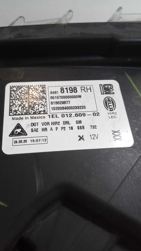 2020 Chevrolet Equinox Right Headlight Assembly Halogen White 653066 29K Miles