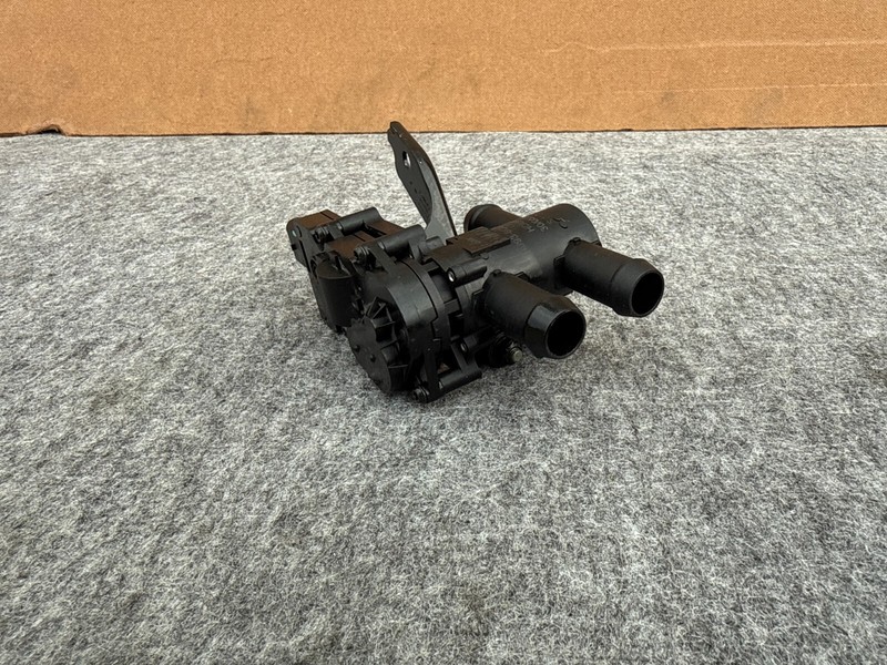 FORD MUSTANG MACH-E 2021-2025 OEM ENGINE COOLANT OVERFLOW CONTROL VALVE ASSEMBLY