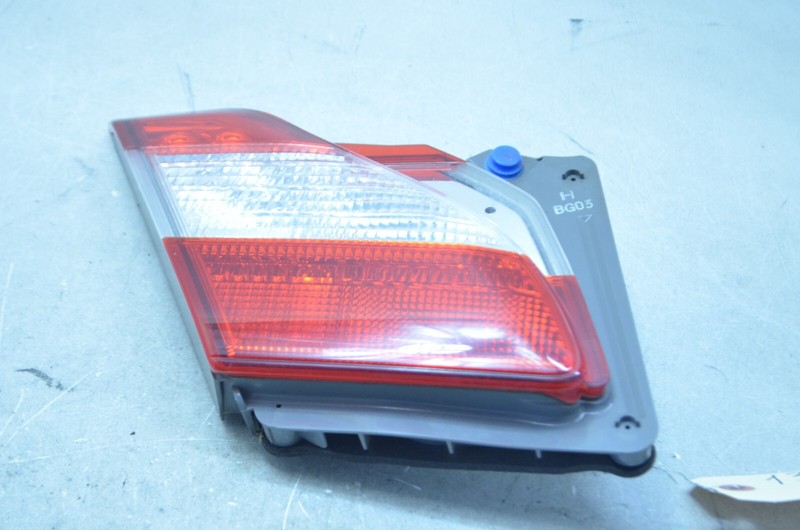 11-13 INFINITI M37 REAR LEFT DRIVER INNER TAIL LIGHT LAMP OEM