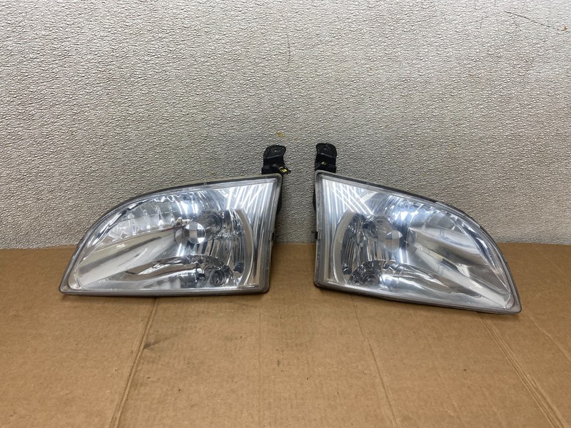 2001 2002 2003 Toyota Sienna Left+Right Side Set Headlights Halogen AA1118 DW
