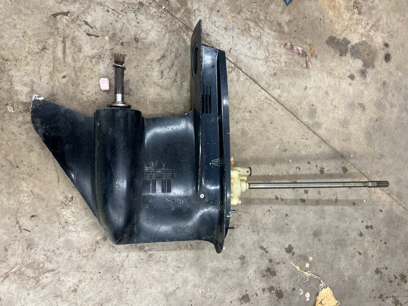 2002 Yamaha 200-250 Outboard LOWER UNIT 20" 64M-45300-01-NA FRESHWATER!