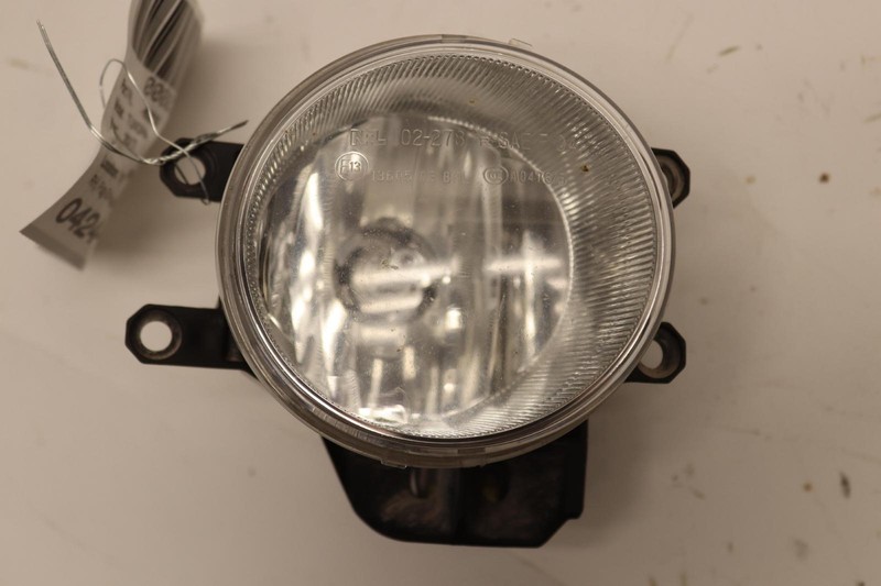 2014-2021 TOYOTA TUNDRA RIGHT PASSENGER SIDE BUMPER FOG LIGHT LAMP OEM