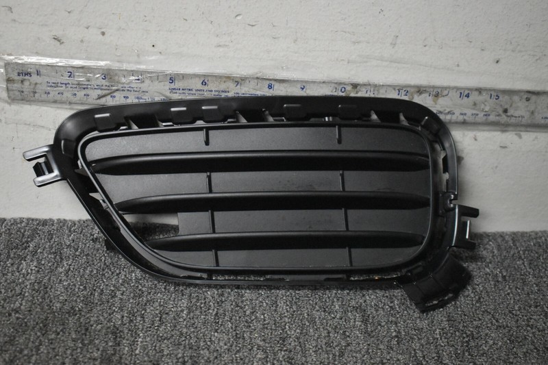 2014-2017 BMW X3 LEFT SIDE FRONT BUMPER GRILLE FACTORY OEM