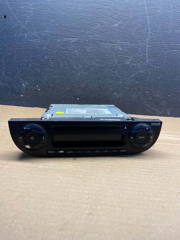 2012 to 2017 Fiat 500 Sirius Radio CD Player OEM AE4574 DG