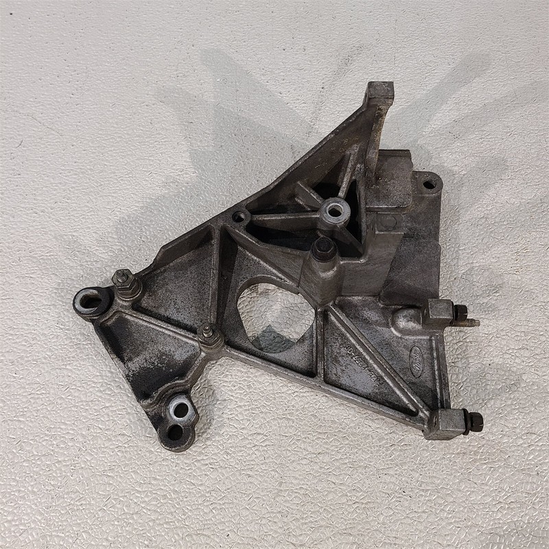 96-98 Mustang Gt Power Steering Reservoir Mount Bracket Aa7414