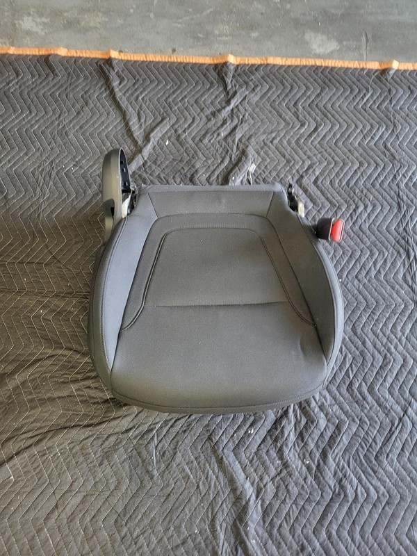Used Oem Hyundai Right Passenger Front Lower Seat & Track for 2022-2024 Tucson