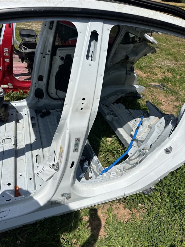 12-23 Tesla Model Y LEFT DRIVER B Pillar N-1235