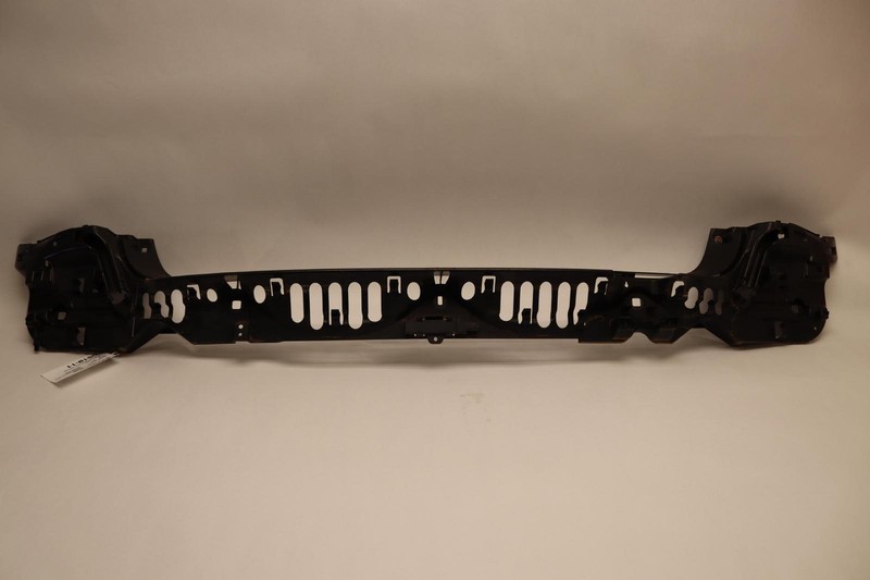 2009-2015 BMW 750LI F01 F02 REAR CENTER BUMPER BRACKET SUPPORT GUIDE OEM