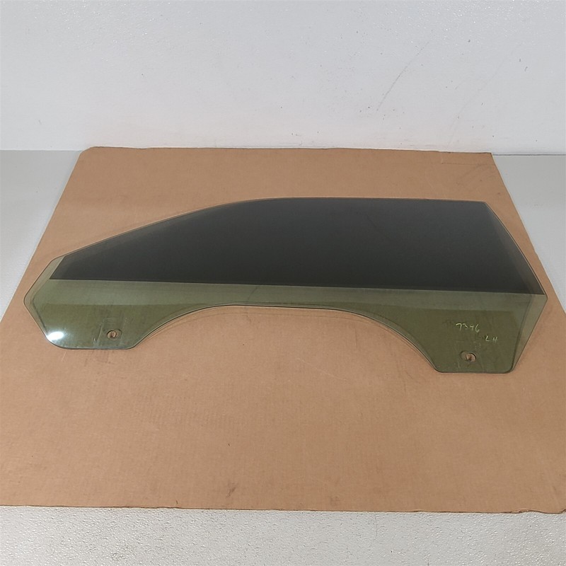scrap 08-23 Dodge Challenger Srt8 Driver Door Glass Window Aa7396