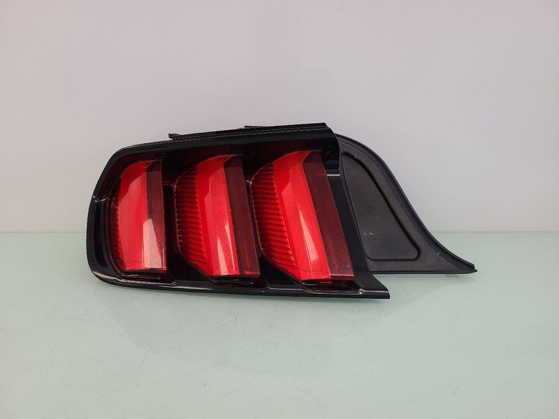Driver Left Tail Light Shelby GT350 Fits 15-18 MUSTANG 590378