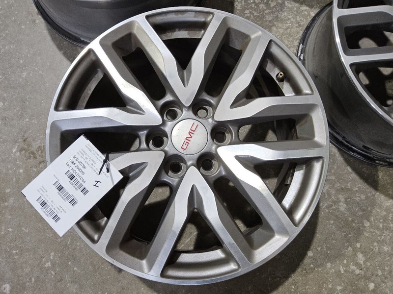 2017-2019 GMC Acadia Wheel Rim 18x7-1/2 Opt RSZ VIN Z 11th Digit