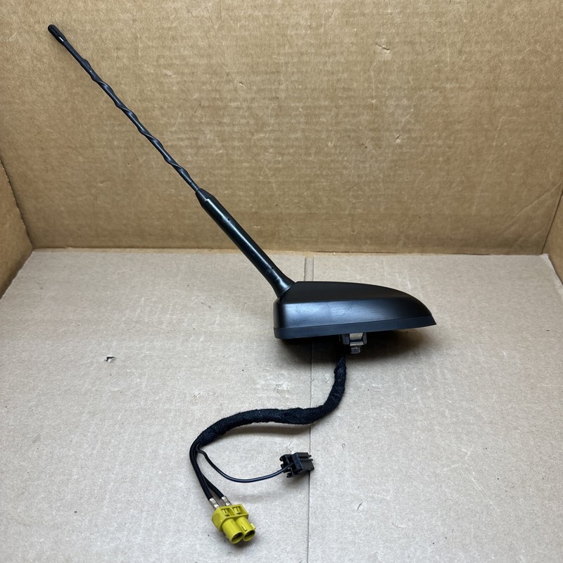 2016-2018 Ford Focus Rear Roof Mounted Radio Antenna G1BT-19G461-BD