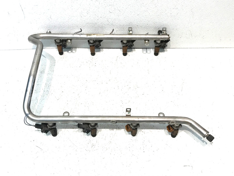 00-06 Mercedes W209 CLS500 Fuel Injection Rail Line A1130700595 OEM