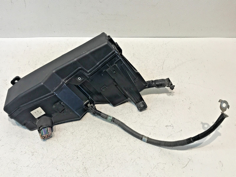 2005-2010 Toyota Avalon Junction Block Fuse Box w/ Module 86120-07071 OEM