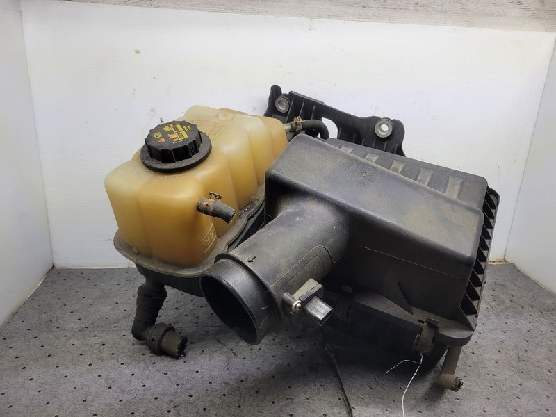 Air Cleaner 3.7L Fits 11-14 FORD F150 PICKUP 1721543