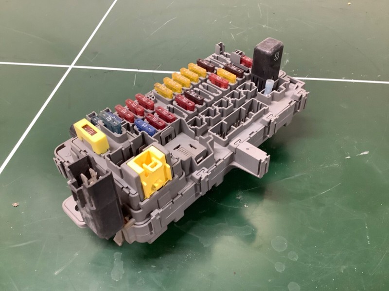 93 94 95 96 97 Honda Del Sol Cabin fuse boxAssembly Used OEM
