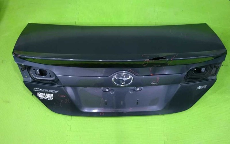 12 13 14 TOYOTA CAMRY TRUNK LID COLOR 1G3 OEM BS-289