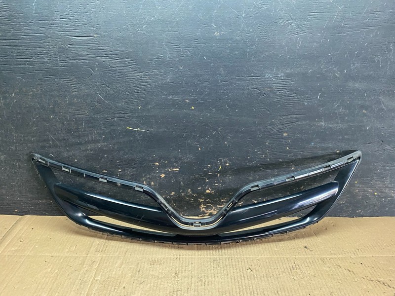 2010 to 2011 Toyota Camry Hybrid Front Upper Grill Grille Oem U6362 DG
