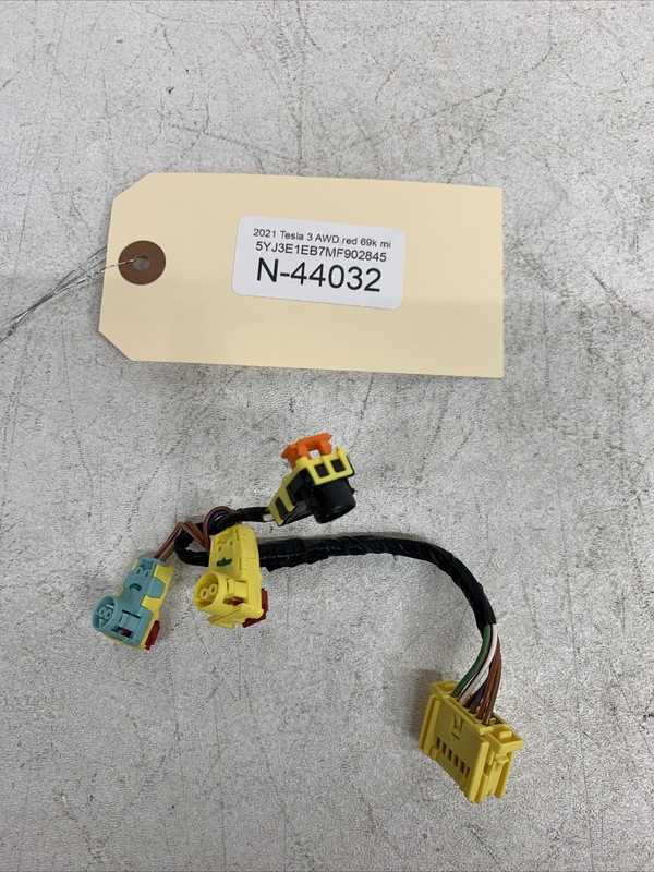17-23 Tesla Model 3 Y Front Steering Wheel SRS DAB wiring Harness 44032 B136
