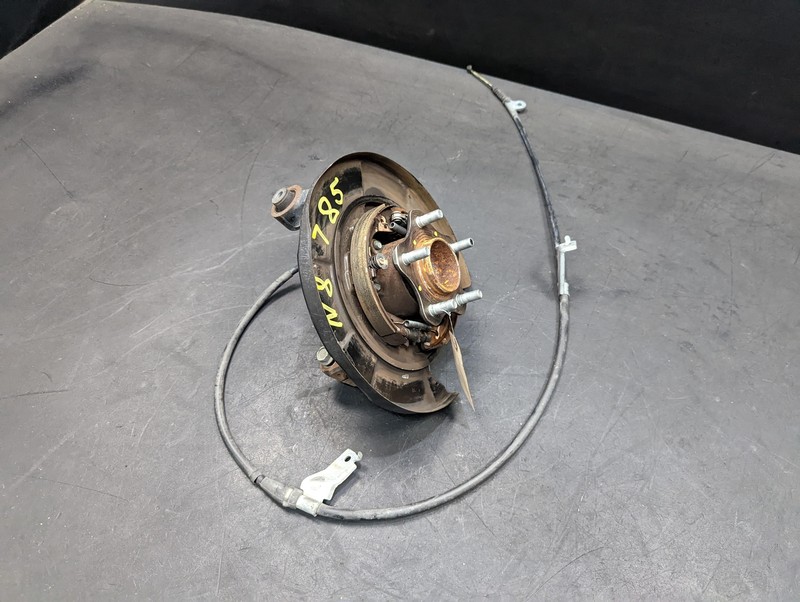 Rear Left Suspension Knuckle w/ Hub 2018 Nissan Pathfinder 43022-3JA0A 16 - 19