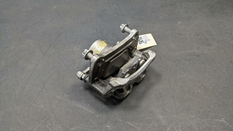 Front Right Brake Caliper 2021 Jeep Compass 68249376AC 2017 2018 2019 2020