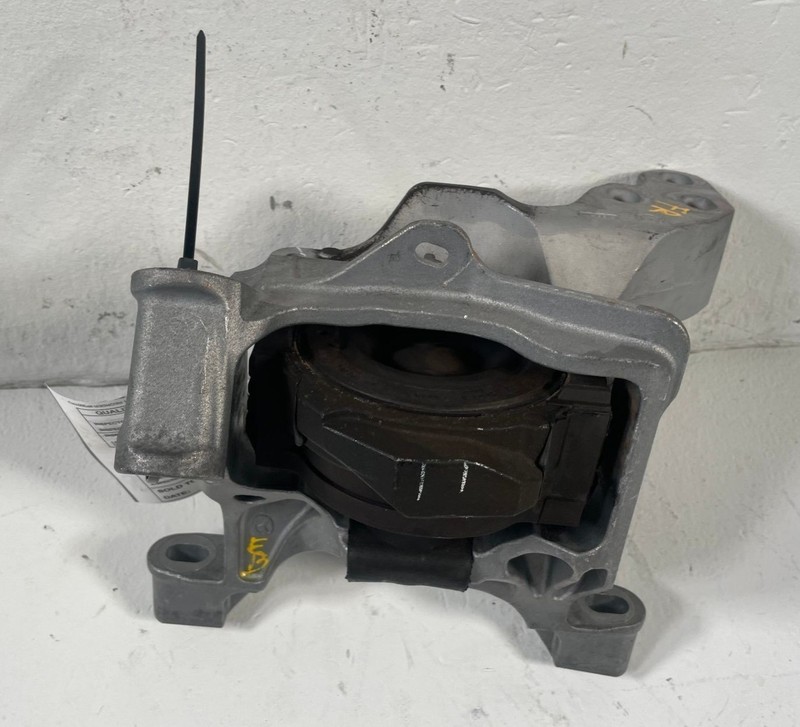 2024-2025 MAZDA CX-5 FRONT RIGHT ENGINE FRAME MOUNT SUPPORT BRACKET 2.5L #111191