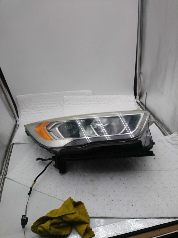 2017 Ford Escape Right Headlight Assembly Black Used Minor Cracking 636008