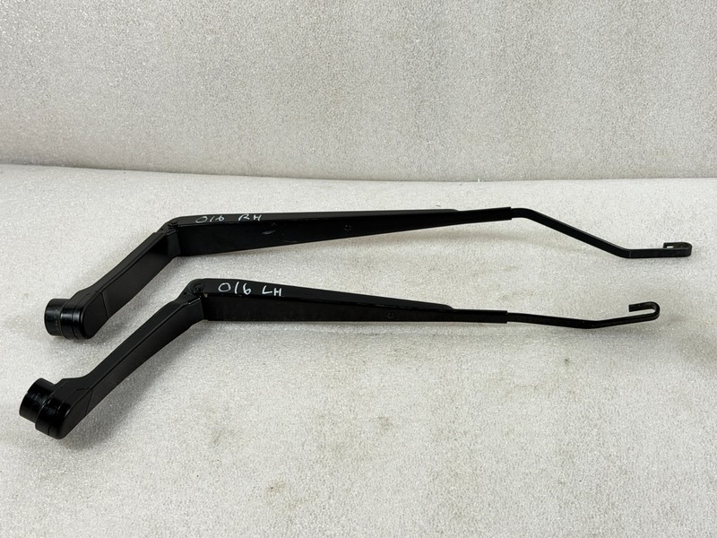 17-20 TOYOTA 86 Front Windshield Left Driver & Right Passenger Wiper Arm OEM CM