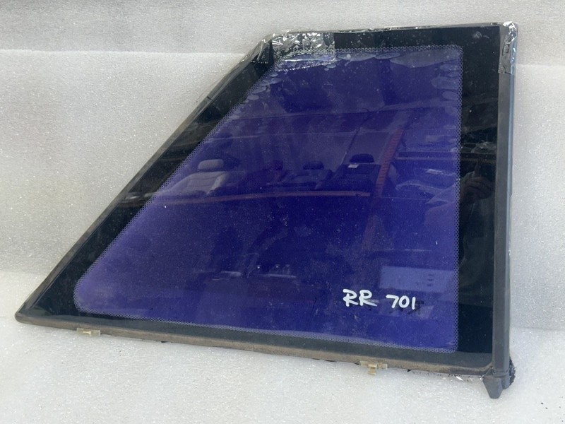 1986-1989 TOYOTA CELICA COUPE RIGHT PASSENGER SIDE REAR QUARTER GLASS WINDOW