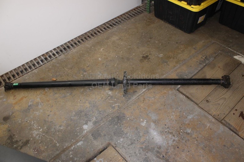 2016-2020 KIA SORENTO 3.3L Rear Drive Shaft OEM 49300-C5000