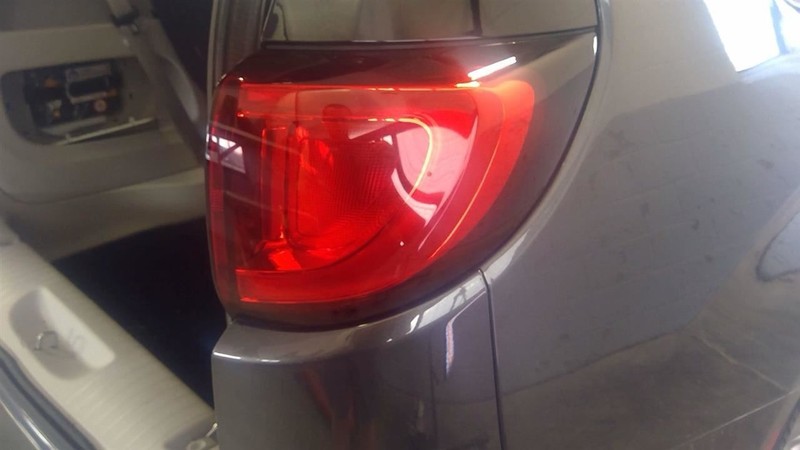 Passenger Tail Light LED Lamps Fits 17-20 PACIFICA 3490156