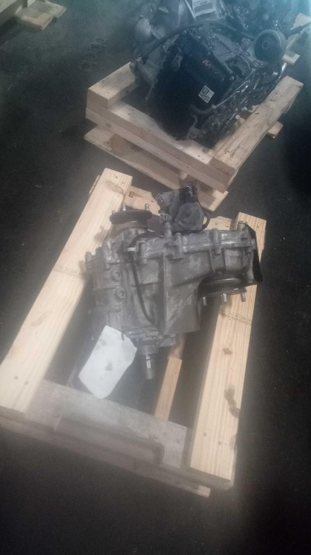 2016 Toyota 4Runner Transfer Case Assembly OEM Black 140k Miles NJ25-16409