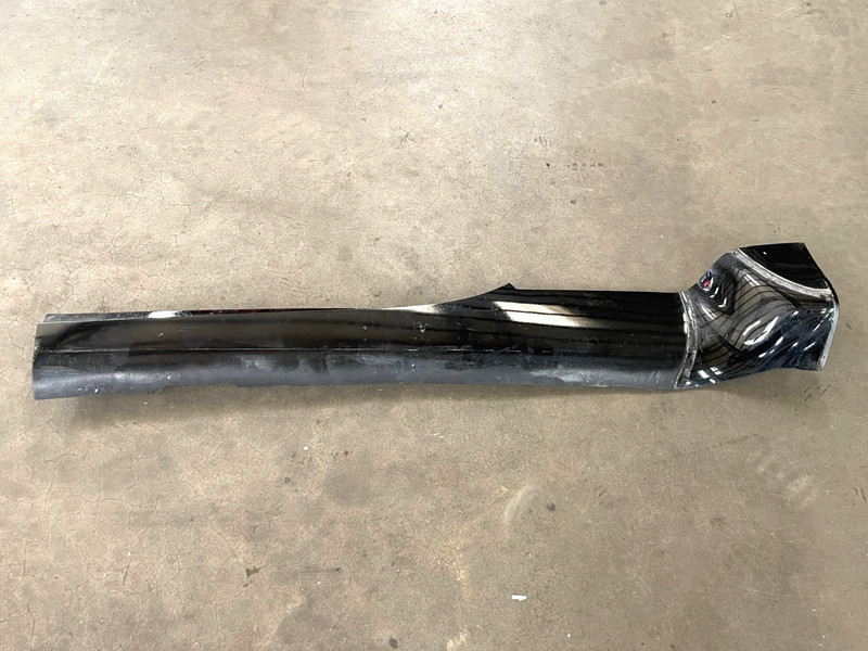 ⭐2003-2006 CHEVROLET SSR LEFT DRIVER SIDE SKIRT ROCKER PANEL BLACK OEM LOT2686