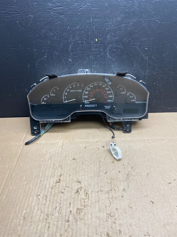 2002 Ford Explorer Speedometer Cluster Gauge OEM ab9760 DG