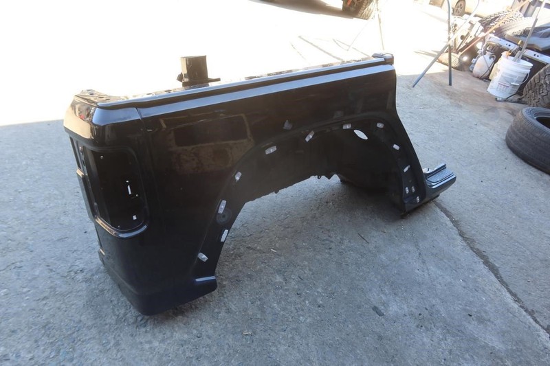 2018-2026 Jeep Wrangler JL 4 Door OEM Right Passenger Quarter Panel 68302716