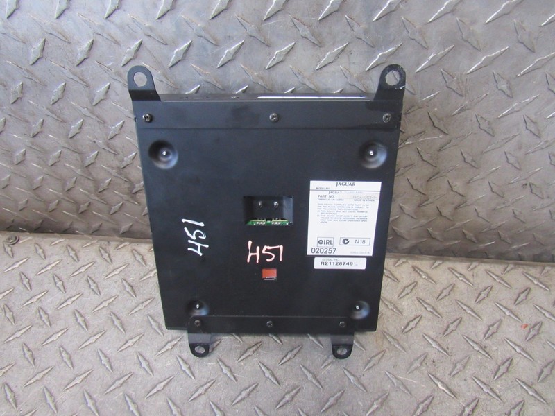 04 05 06 07 JAGUAR XJ8 VANDEN STOCK RADIO AUDIO AMPLIFIER