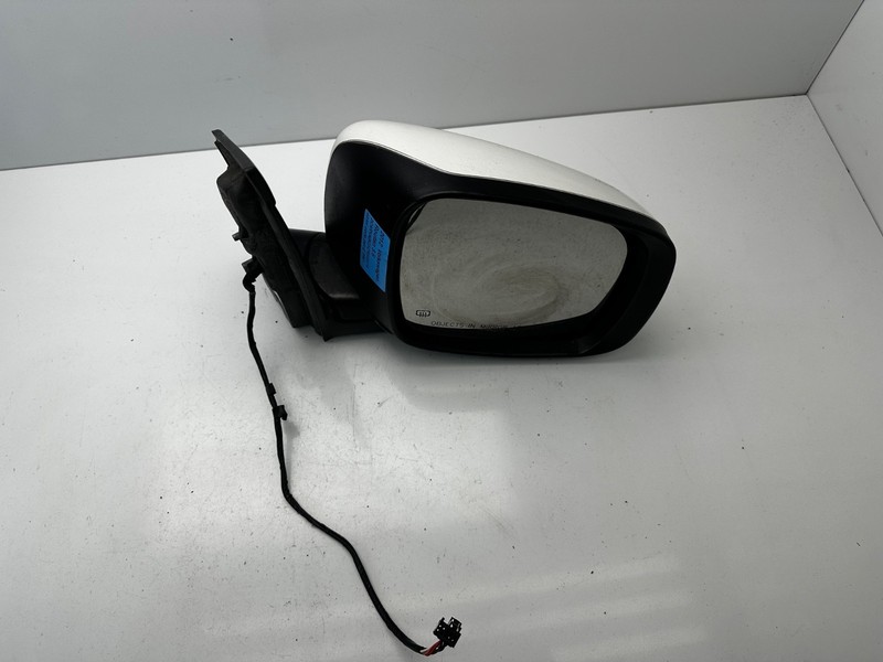 2009-2014 Volkswagen Routan Passenger Right Side View Power Door Mirror Z08YY