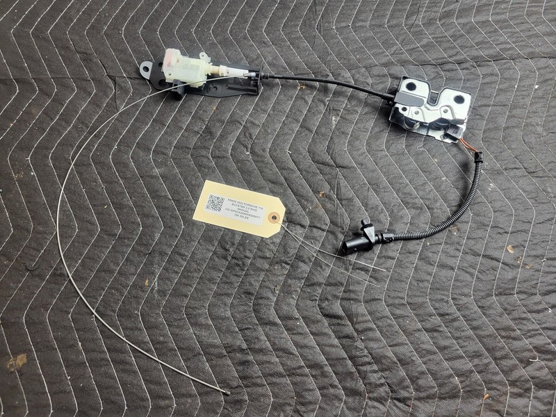 PORSCHE BOXSTER 718 Trunk Deck Lid Lock Latch USED OEM 98151205304 17-24