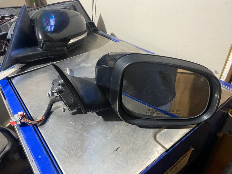 10-15 JAGUAR XF OEM RH PASSENGER SIDE DOOR MIRROR - W/O BLIND SPOT ALERT - BLACK
