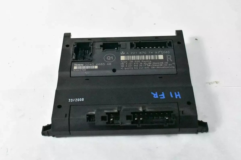07-13 Mercedes W221 S600 S63 AMG Front Right Side Under Seat Control Unit OEM