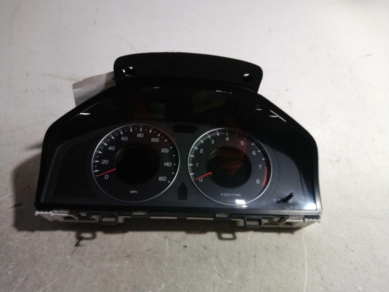 2010 Volvo 60 Series Speedometer Gauge OEM Grey 190K Miles Warranty