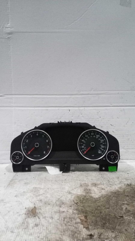 2013 Volkswagen Touareg Speedometer Gauge OEM Silver 180 MPH Used 142K Miles