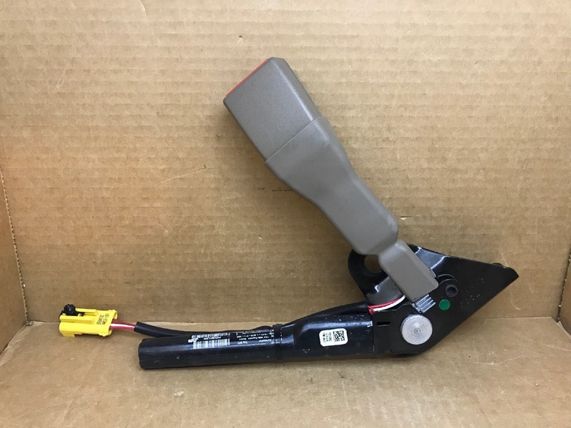 11-16 TOWN COUNTRY GRAND CARAVAN RIGHT PASSENGER FRONT SEAT BELT BUCKLE LATCH