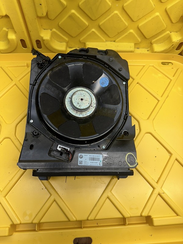 2013-2016 BMW 320I F30 FRONT LEFT SIDE UNDER SEAT FLOOR SPEAKER SUBWOOFER OEM