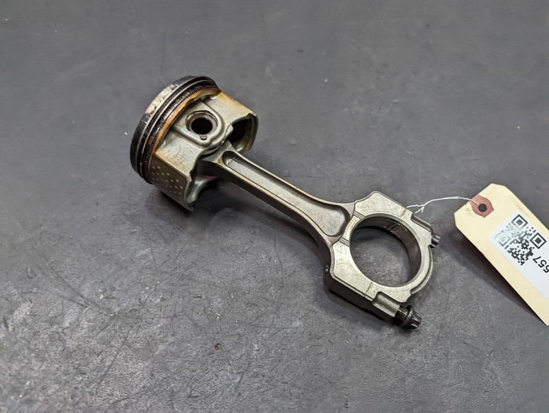 Engine Piston w/ Connection Rod 2.4L 2018 Honda CR-V 13210-5A2-A00 2015 - 2019